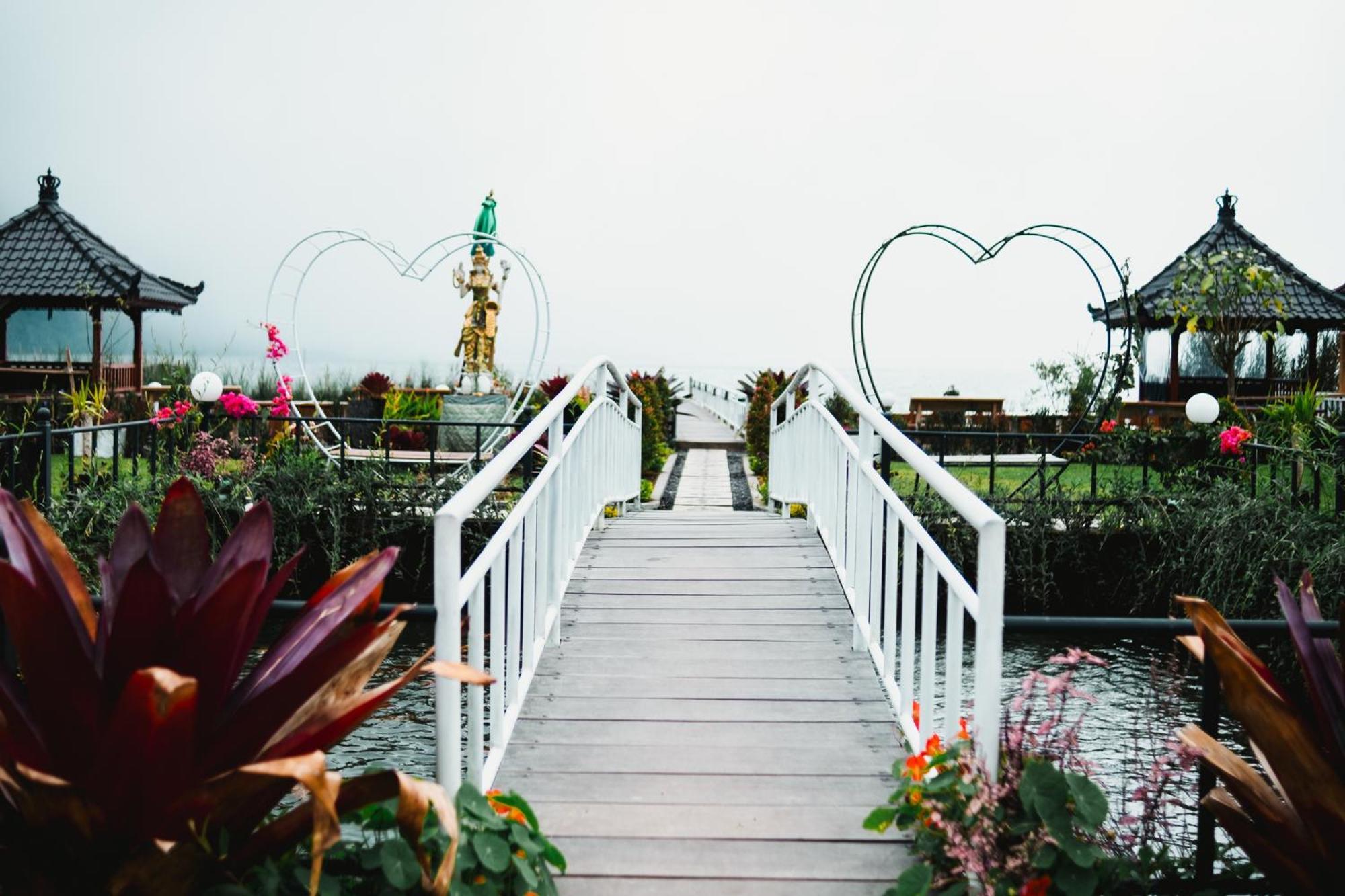 The Polumb Garden Bedugul Hotel Selemadeg Exterior foto
